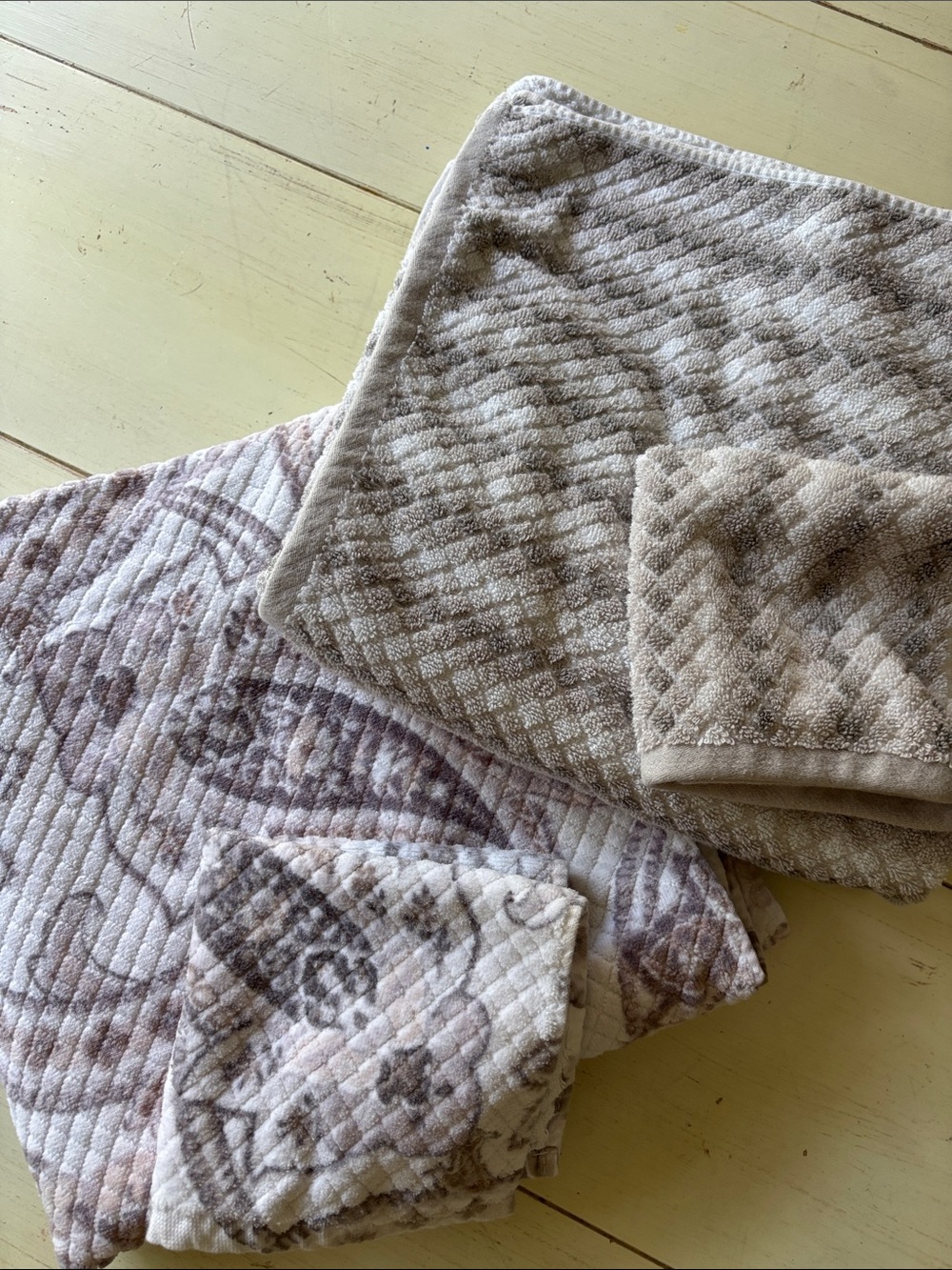 Soft Quilted Bath Towels - Neutral Grey and White set
